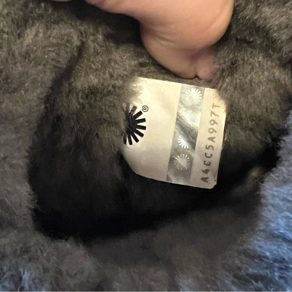 UGG Classic mini suede women’s boot, grey and metallic, shearling size 7US - Picture 7 of 12